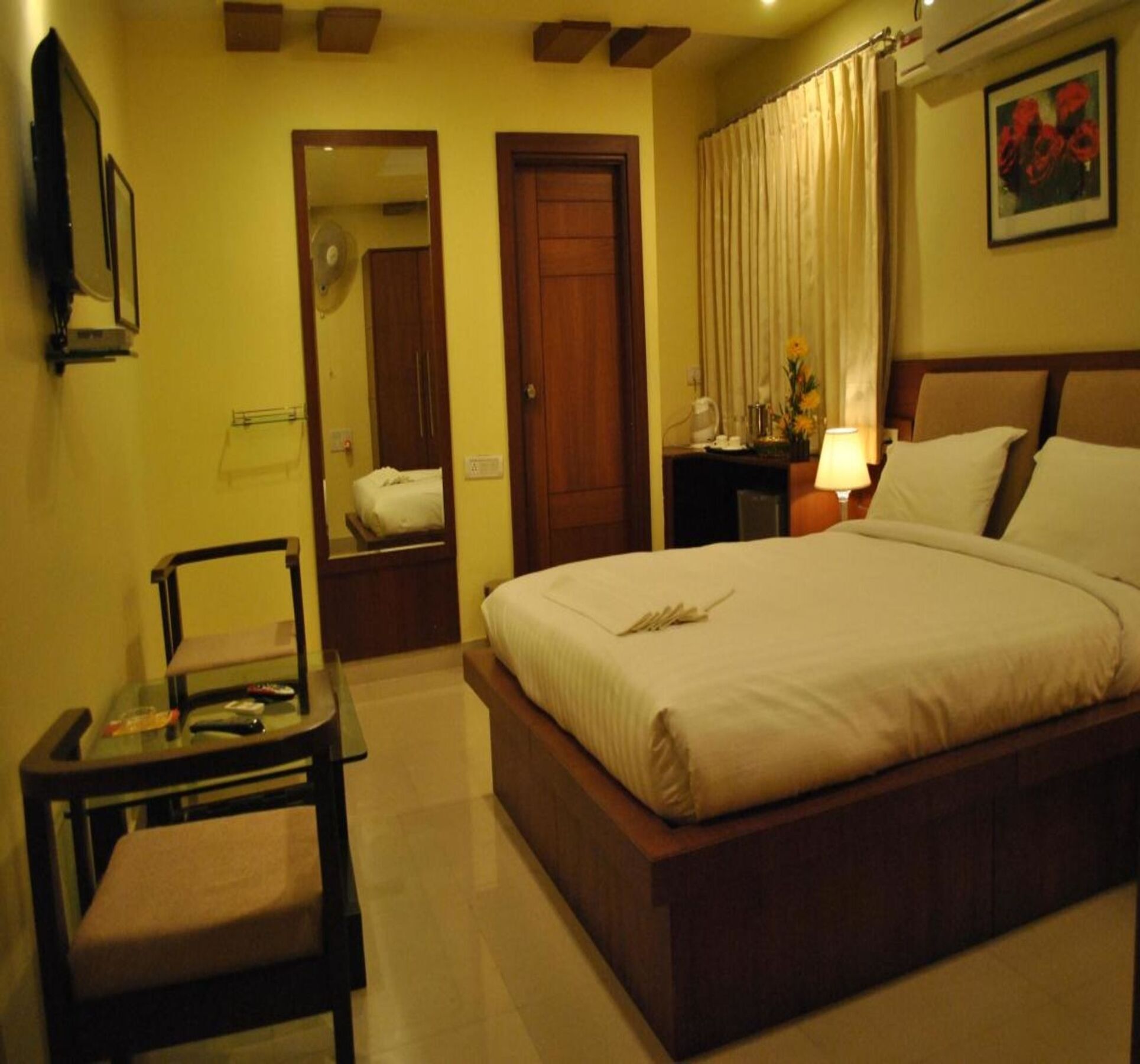 Hotel Sri Madhura Inn Гайдарабад Екстер'єр фото